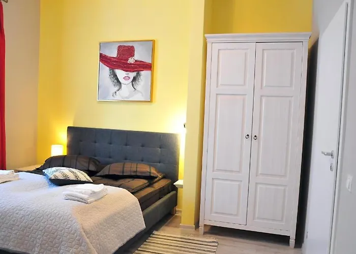 Noris Apartments